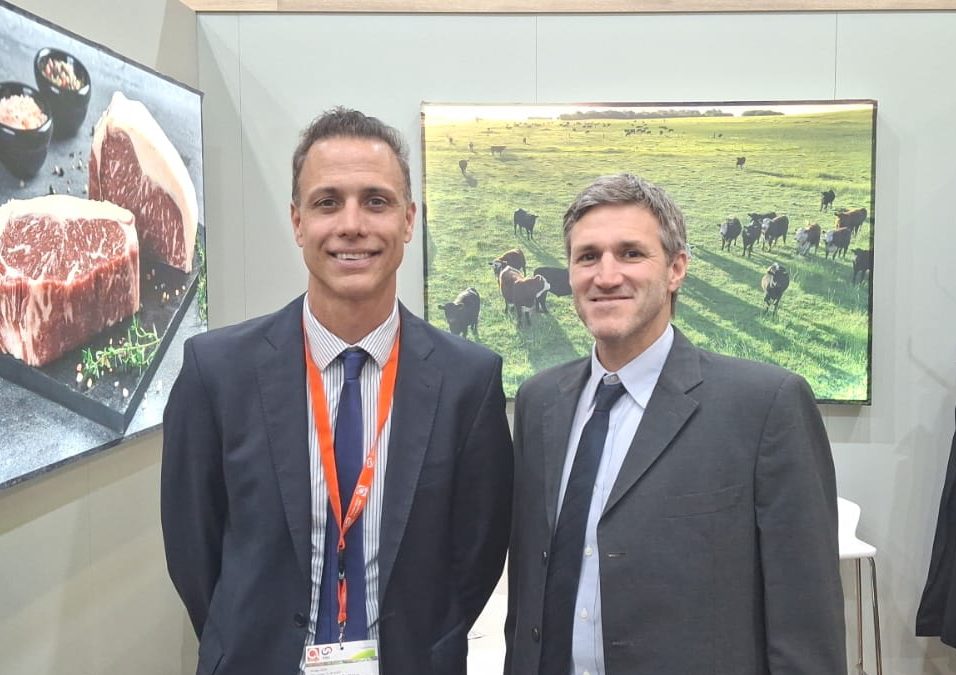 “La carne estadounidense producida a corral vale hasta 50% más en Europa que los cortes Hilton”, dice el empresario Juan Manuel Beltrán, quien aconseja “tener más humildad”